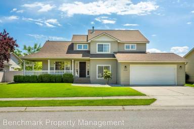 Main picture of 5760 N Harcourt Dr