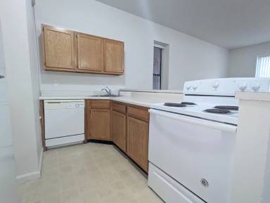 Main picture of 2707 Russell Blvd