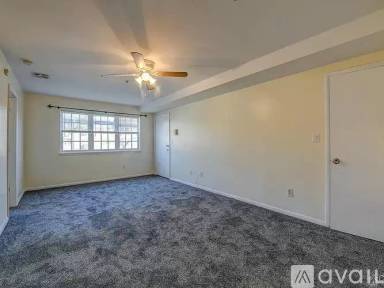 Main picture of 143 College Dr