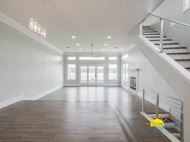 Main picture of 53 Yacht Club Dr NE