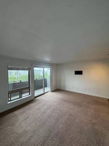 Main picture of 2834 15th Ave W