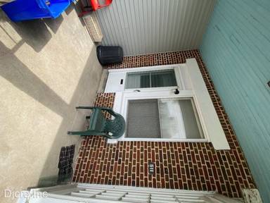 Main picture of 511 Robbins St