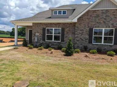 Main picture of 3216 McClellan Way SE