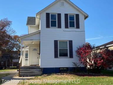 Main picture of 1734 Davie St