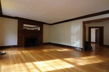 Main picture of 12 Dean Rd