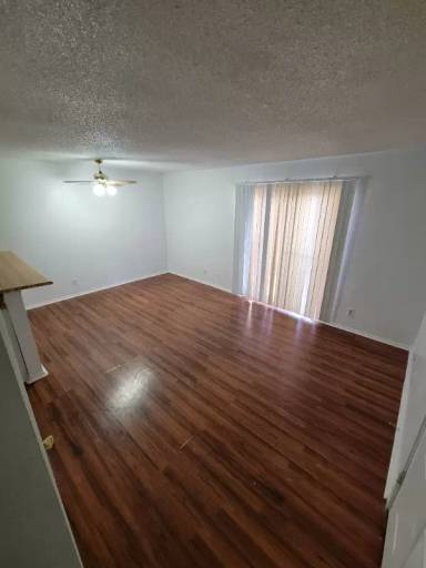 Main picture of 155 Sprucewood Ln