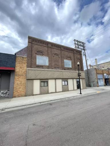 Main picture of 14 2nd Ave SE