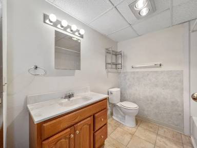 Main picture of 1702 S 7th Ave