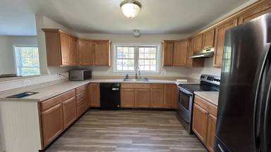 Main picture of 16 Nickalica Way