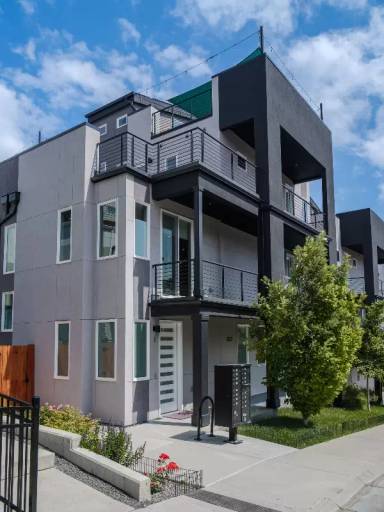 Main picture of 1272 Yates St