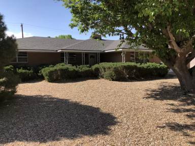 Main picture of 700 Cobean Dr