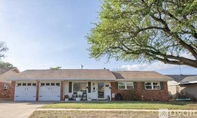 Main picture of 3320 Cimmaron Ave