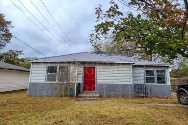 Main picture of 504 1/2 Cline Rd