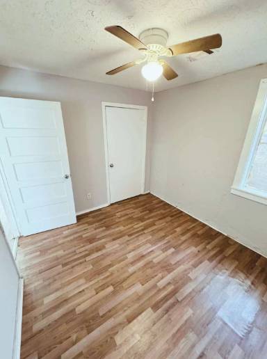 Main picture of 743 Bright St