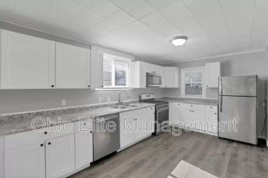 Main picture of 341 E Markison Ave