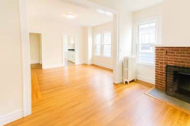 Main picture of 10 Walden St