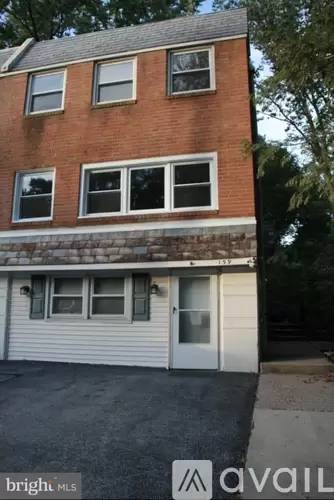 Main picture of 159 W Maryland Ave
