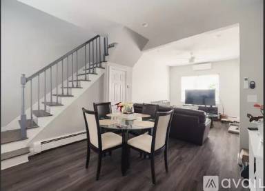 Main picture of 75 Maple Ave