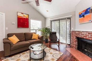 Main picture of 430 Lindsey St