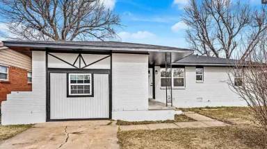 Main picture of 4811 NW Lindy Ave