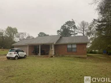 Main picture of 7403 Pleasant Ridge Rd