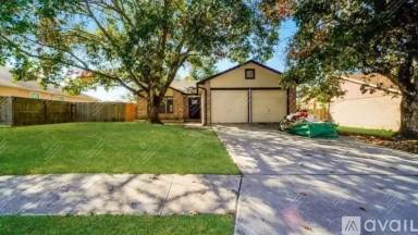 Main picture of 5002 Castle Hill Dr