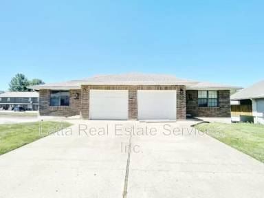 Main picture of 400 W 31st St