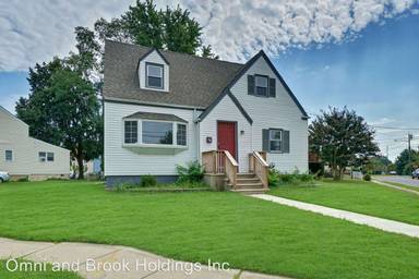 Main picture of 1145 Logan Ave