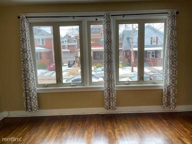 Main picture of 121 Emerson Ave