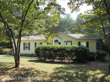 Main picture of 293 Sailwinds Rd