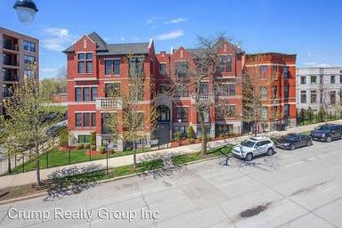 Main picture of 3986 S Drexel Blvd