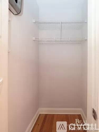 Main picture of 2317 N Rockwell St