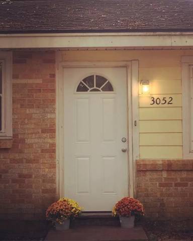 Main picture of 3052 Effie St
