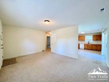 Main picture of 707 Farmington Cir
