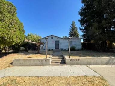 Main picture of 240 W Birch Ave