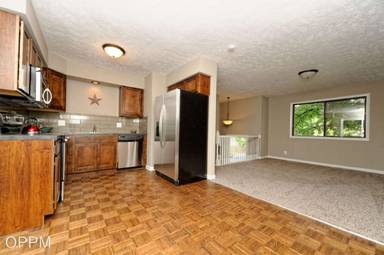 Main picture of 6511 S 151st St