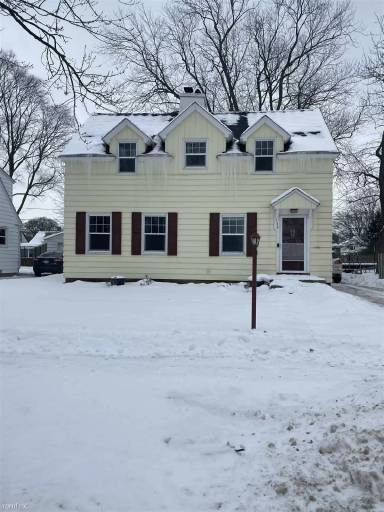 Main picture of 138 W 22nd St