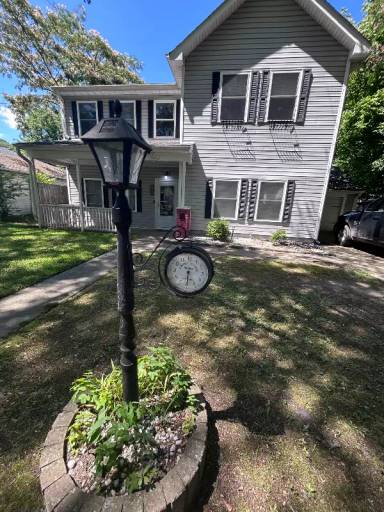 Main picture of 3568 Ladd Ave