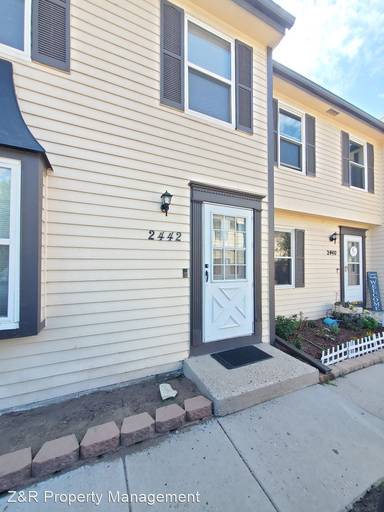 Main picture of 2442 Lexington Village Ln
