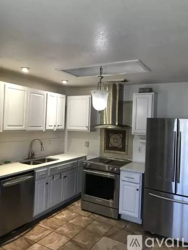Main picture of 9814 Menard Cir