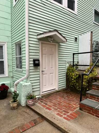 Main picture of 32 Ashburnham Hill Rd
