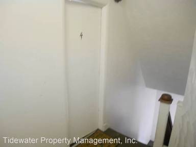 Main picture of 500 E 41st St