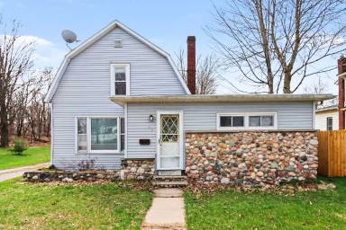 Main picture of 607 Mechanic St