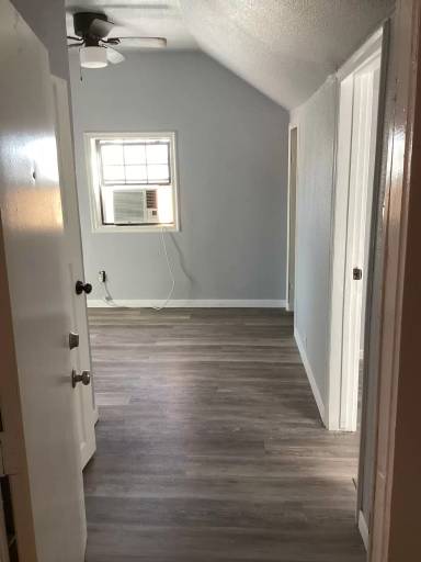 Main picture of 127 Sandmeyer St