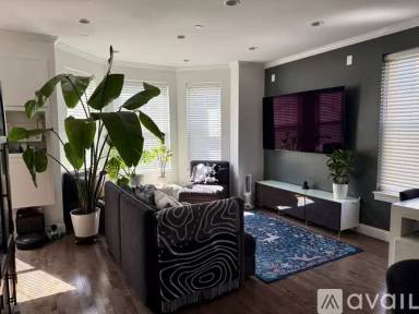 Main picture of 46 W Eagle St