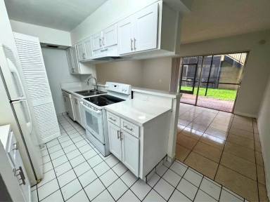 Main picture of 4425 Treehouse Ln