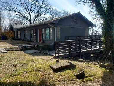 Main picture of 500 Skyline Dr