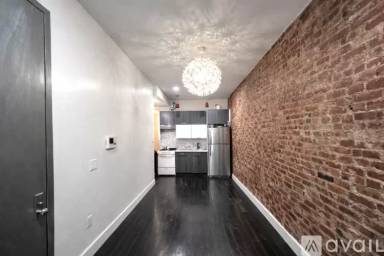 Main picture of 1066 Putnam Ave