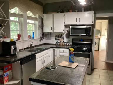 Main picture of 2615 Cooper Ave