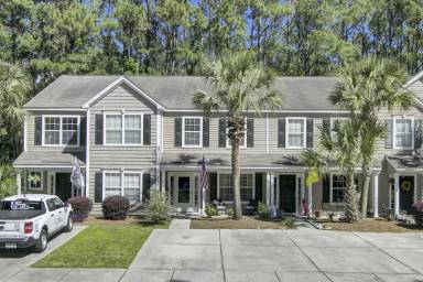 Main picture of 1122 Island Club Dr